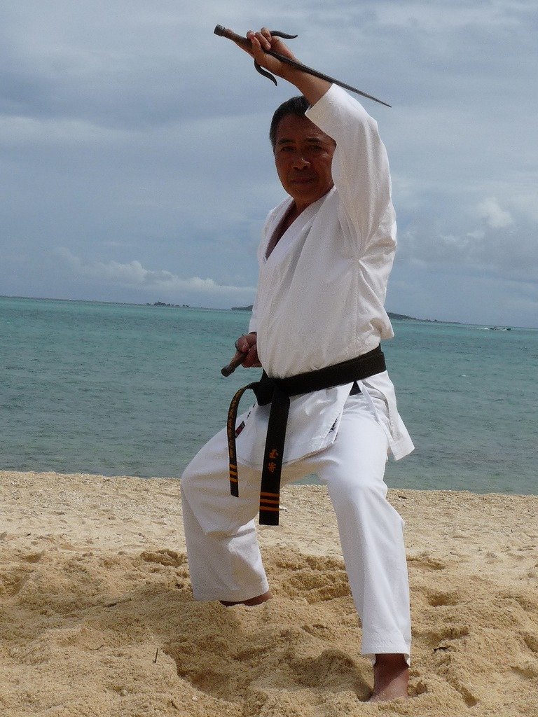 玉寄 英美さん（62歳）／琉球古武道哲心館協会会長 – 宮古毎日新聞社