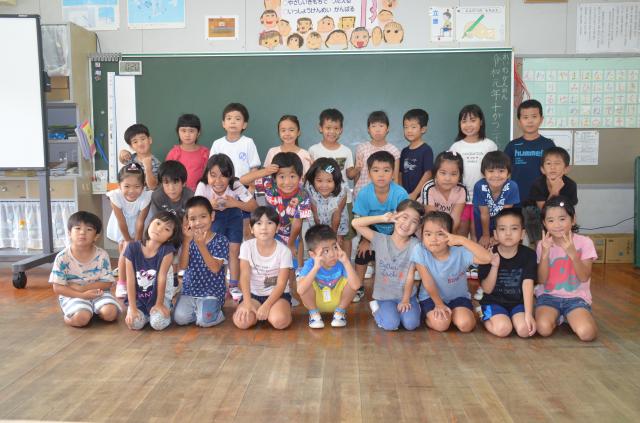 はばたけあすの顔】学習発表会頑張るぞ ／東小学校1年3組 – 宮古毎日