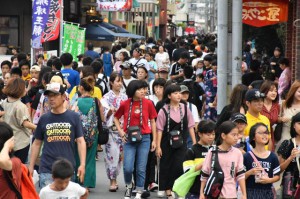 新型コロナウイルス感染者の初確認を受けて宮古島夏まつりは中止の方向だ（写真は２０１９年の夏まつりの様子）
