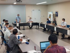 補助金交付路線について協議した＝25日、市役所