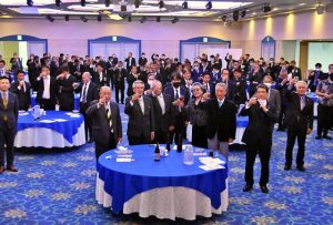 各界の代表が一堂に会して宮古地区のさらなる振興発展を誓い合った新春の集い=4日、市内ホテル