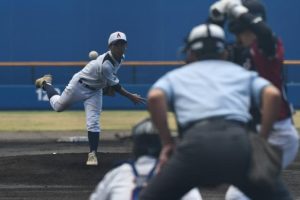 準決勝で五回2失点の好投を見せた川満秀星=20日、伊良部球場
