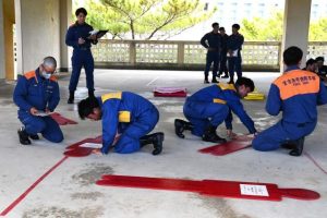 多数病傷者が出た交通事故を想定した合同訓練が実施された＝９月30日、市消防本部