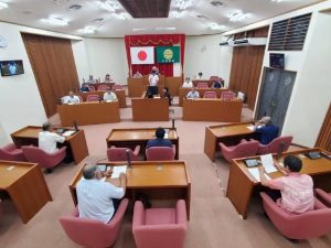 本村氏の教育長任命案に同意した多良間村議会９月定例会＝22日、村議会議場