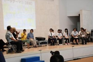環境などをテーマに高校生と関係団体によるトークセッションなどが行われた＝４日、ＪＴＡドーム宮古島