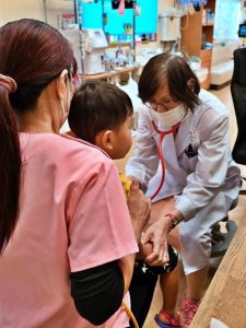 インフルエンザ警報が発令され市内の病院では患者が増えている＝７日