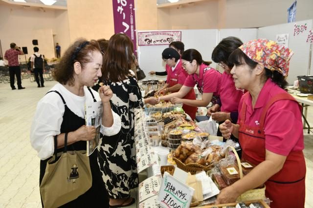 特産品や木工、織物ずらり／宮古の産業まつり
