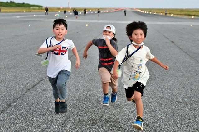 滑走路でランウェイウオーク／下地島空港