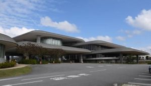 センター長の職位見直しが検討されている市未来創造センター＝24日、市平良東仲宗根